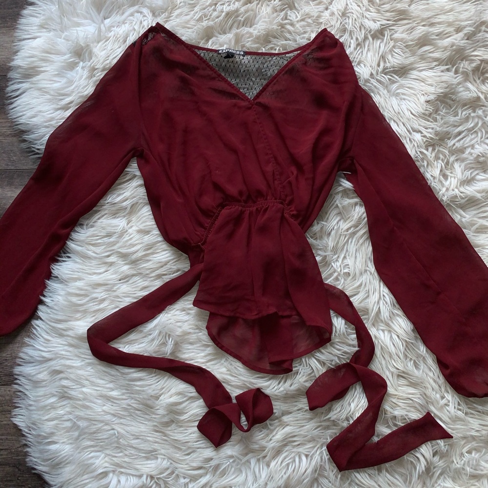 Woman’s EXPRESS top